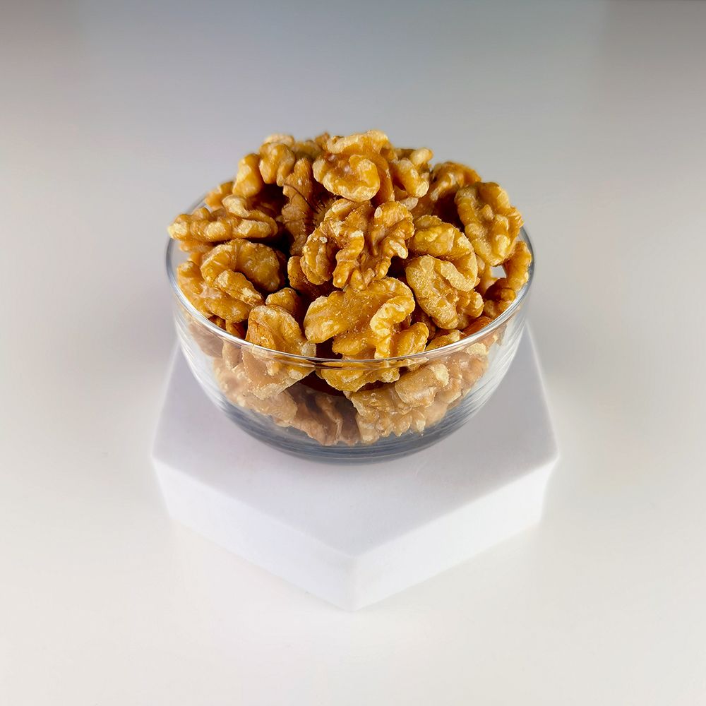 Tong Garden Baked Walnuts Halves 1kg
